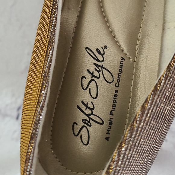 Soft Style gold sparkly pumps, 7 - Picture 8 of 10